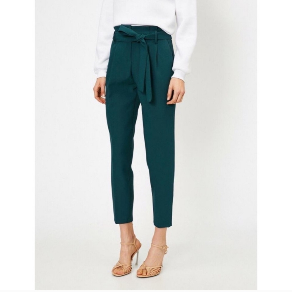 NWT Express High Waisted Paperbag Ankle Pant Sz 2R